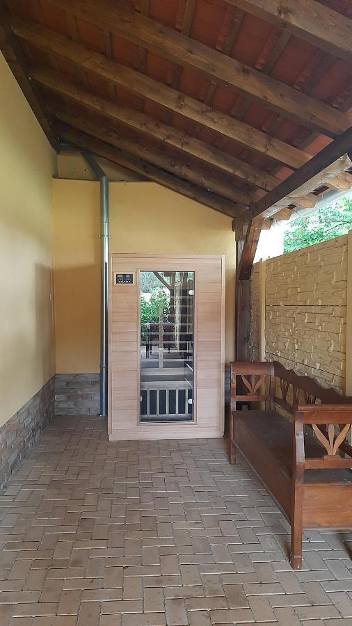 Toscana Apartman Gyula Exterior foto